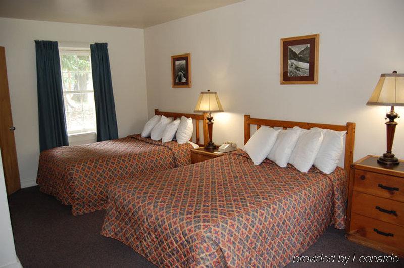 Motel Lake Mcdonald Уэст-Глейшер Экстерьер фото